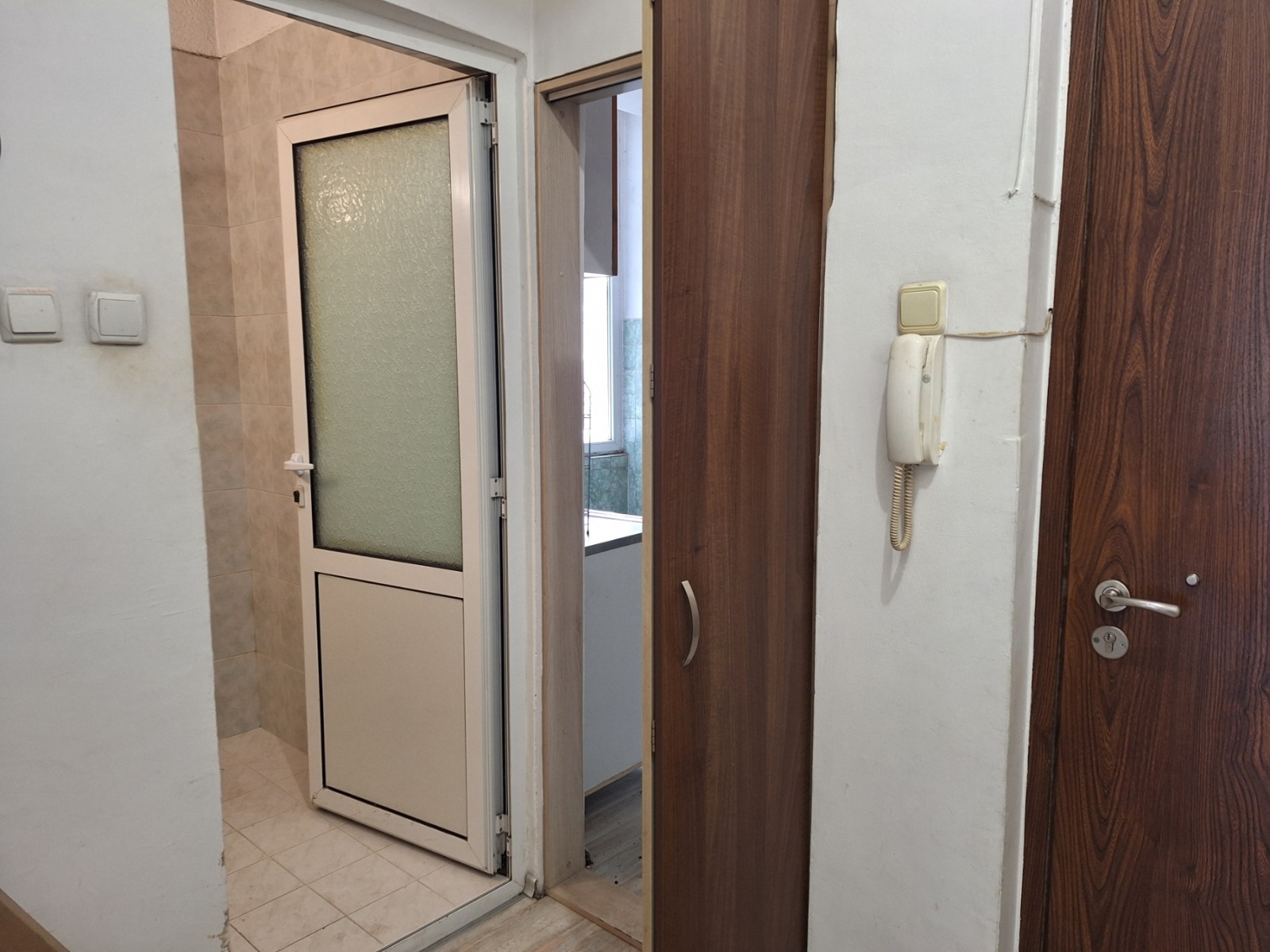 Продава 3-СТАЕН, гр. София, Център, снимка 3 - Апартаменти - 53903221