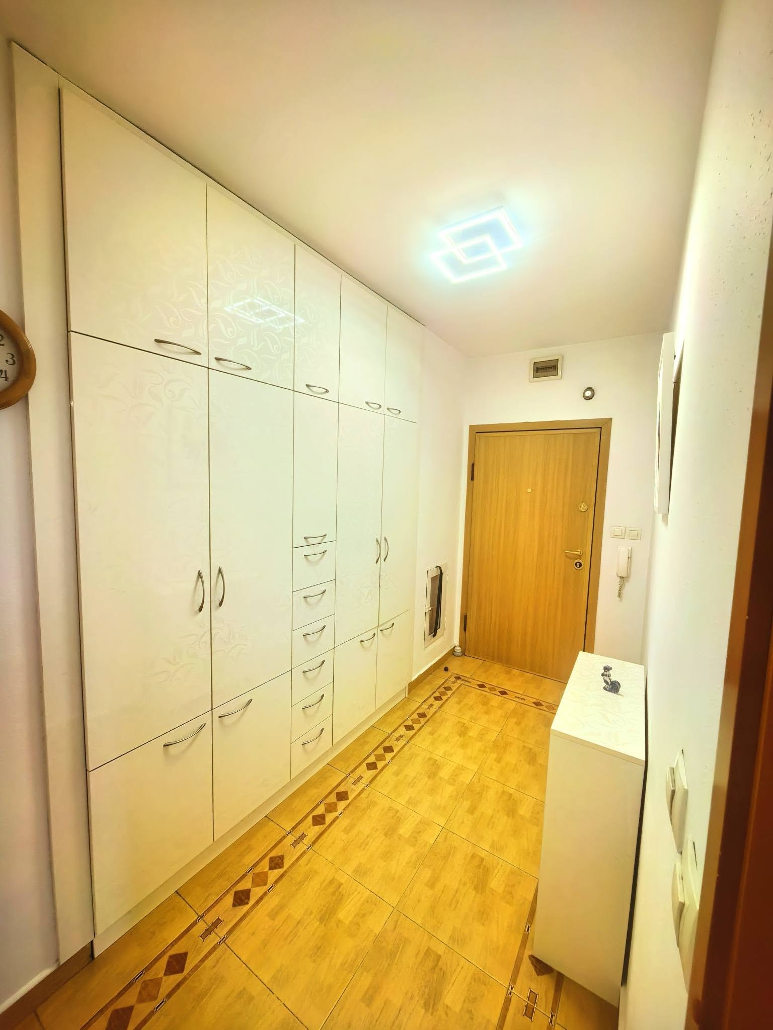 Продава 3-СТАЕН, гр. София, Център, снимка 6 - Апартаменти - 54878251