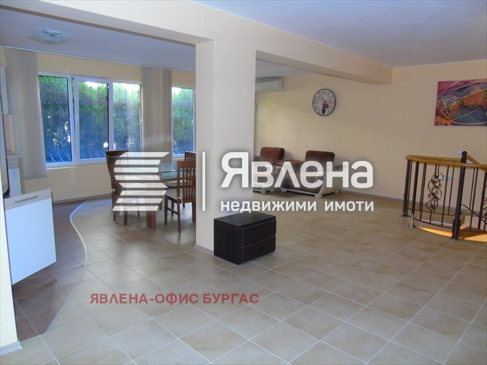 Продава МНОГОСТАЕН, гр. Созопол, област Бургас, снимка 2 - Aпартаменти - 49591310