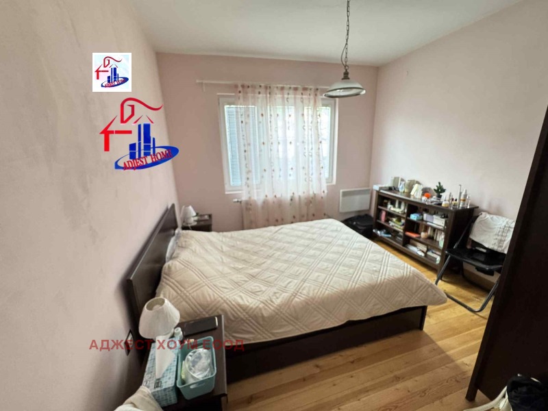 Продава ЕТАЖ ОТ КЪЩА, гр. Шумен, Военно училище, снимка 2 - Етаж от къща - 53502774