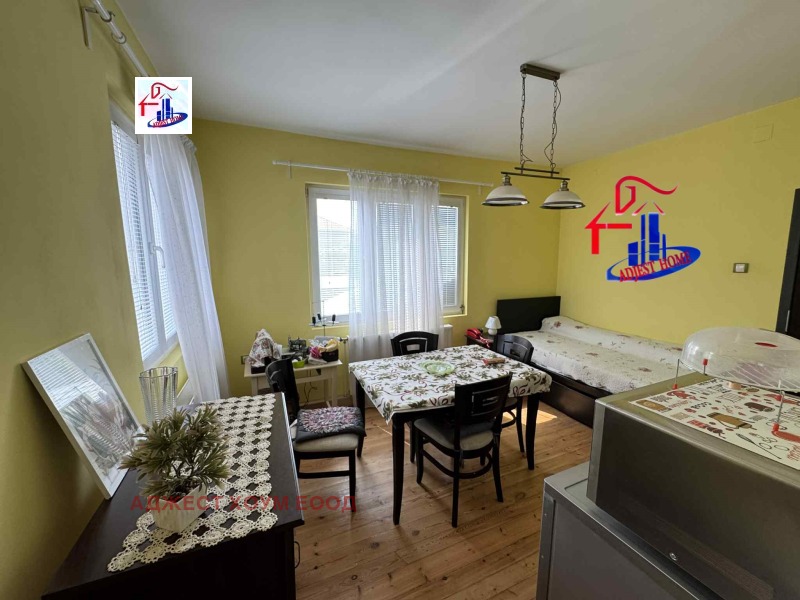 Продава ЕТАЖ ОТ КЪЩА, гр. Шумен, Военно училище, снимка 4 - Етаж от къща - 53502774