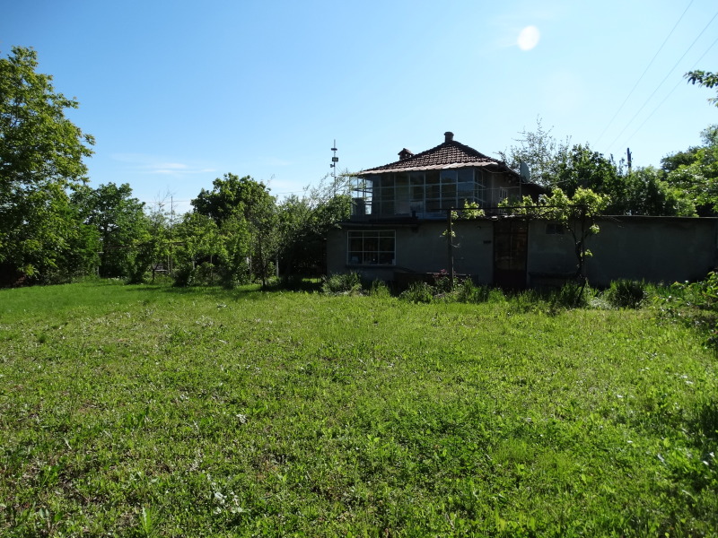 Продава КЪЩА, с. Ново село, област Велико Търново, снимка 3 - Къщи - 46428407
