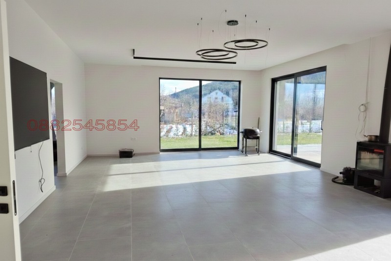 Продава КЪЩА, с. Стража, област Търговище, снимка 4 - Къщи - 53427960