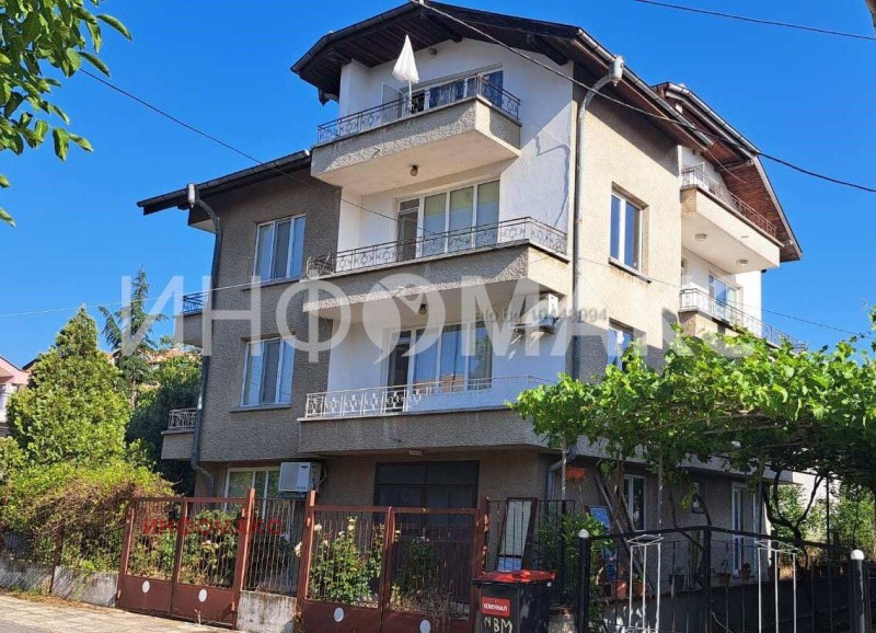 Продава КЪЩА в област Бургас, гр. Черноморец - 405 кв.м / 385 000 € » 752 994.55 лв., ИНФОМАКС