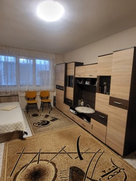 1 chambre Chirok tsentar, Pleven 10