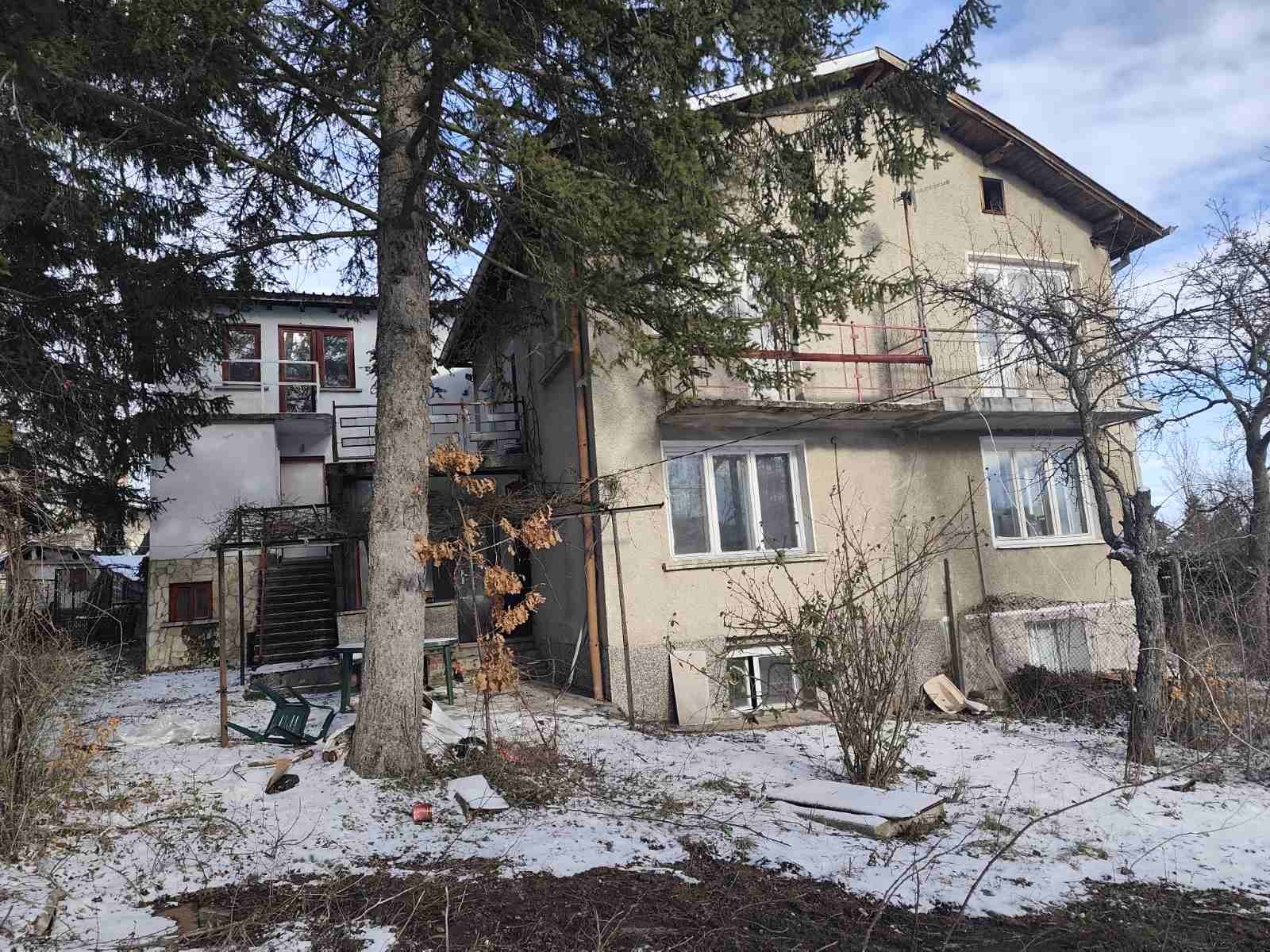 Продава КЪЩА, гр. София, гр. Банкя