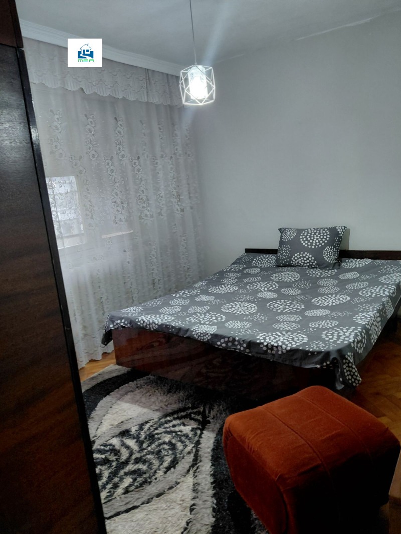 Продава 3-СТАЕН, гр. Плевен, Идеален център, снимка 2 - Апартаменти - 52848512