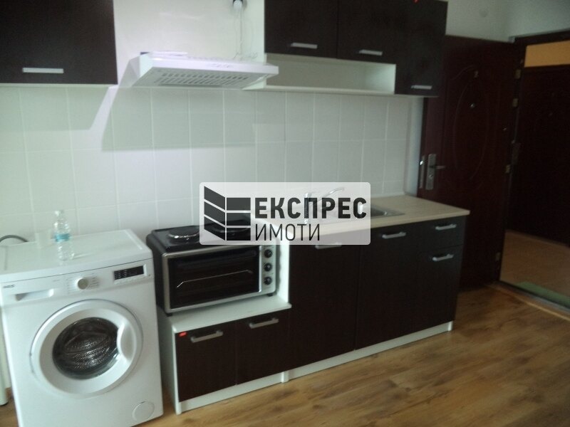 Продава МНОГОСТАЕН, гр. Варна, Център, снимка 2 - Aпартаменти - 49583036