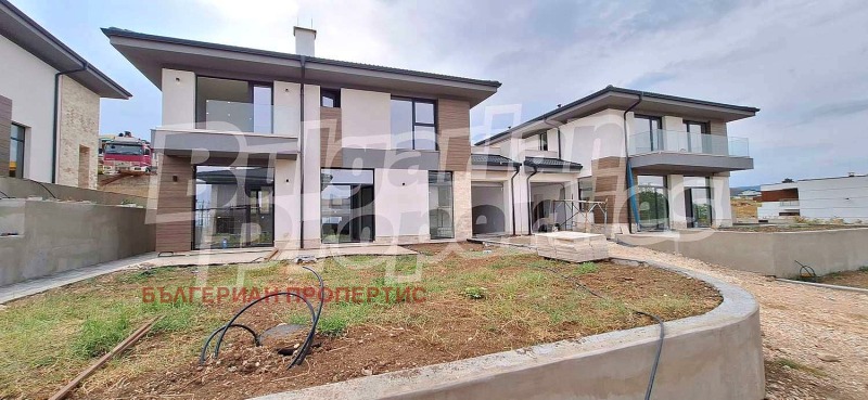 En venta  Villa región Plovdiv , Markovo , 203 metros cuadrados | 35073201 - imagen [16]