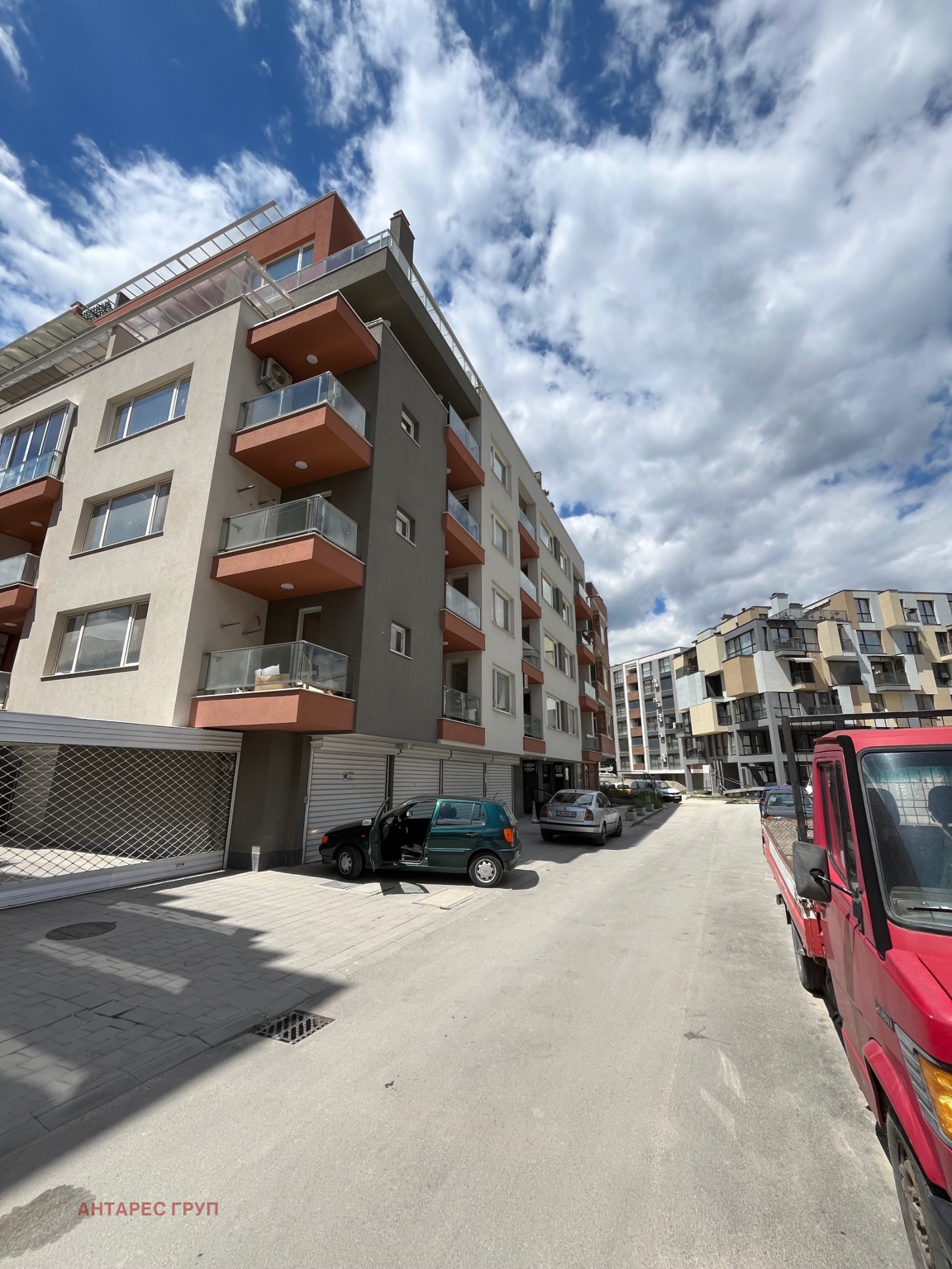 Продава ГАРАЖ, ПАРКОМЯСТО, гр. Пловдив, Христо Смирненски, снимка 4 - Гаражи и паркоместа - 55340747