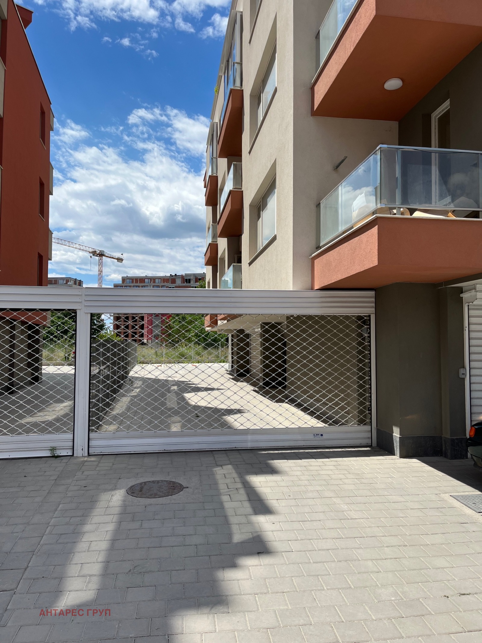 Продава ГАРАЖ, ПАРКОМЯСТО, гр. Пловдив, Христо Смирненски, снимка 3 - Гаражи и паркоместа - 55340747