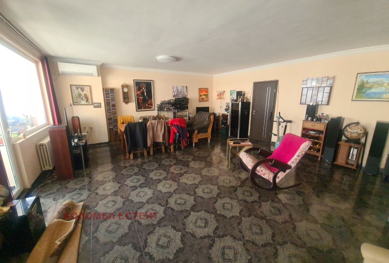 À venda  2 quartos Sofia , Hladilnika , 138 m² | 82732292 - imagem [2]