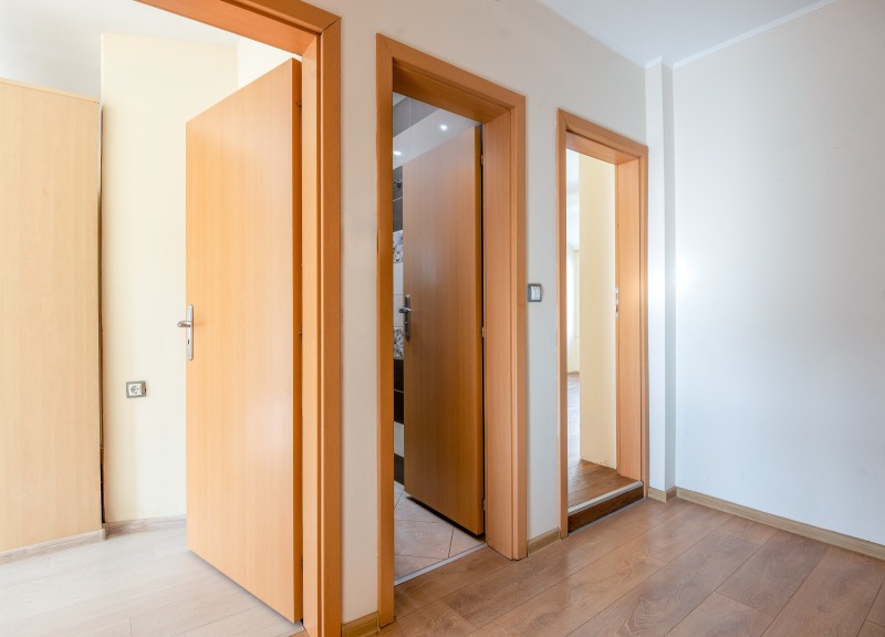 Продава 3-СТАЕН, гр. Варна, ВИНС-Червен площад, снимка 9 - Апартаменти - 52543450