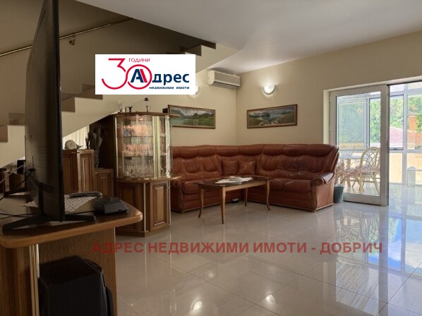 Продава КЪЩА, гр. Добрич, Център, снимка 2 - Къщи - 52151237