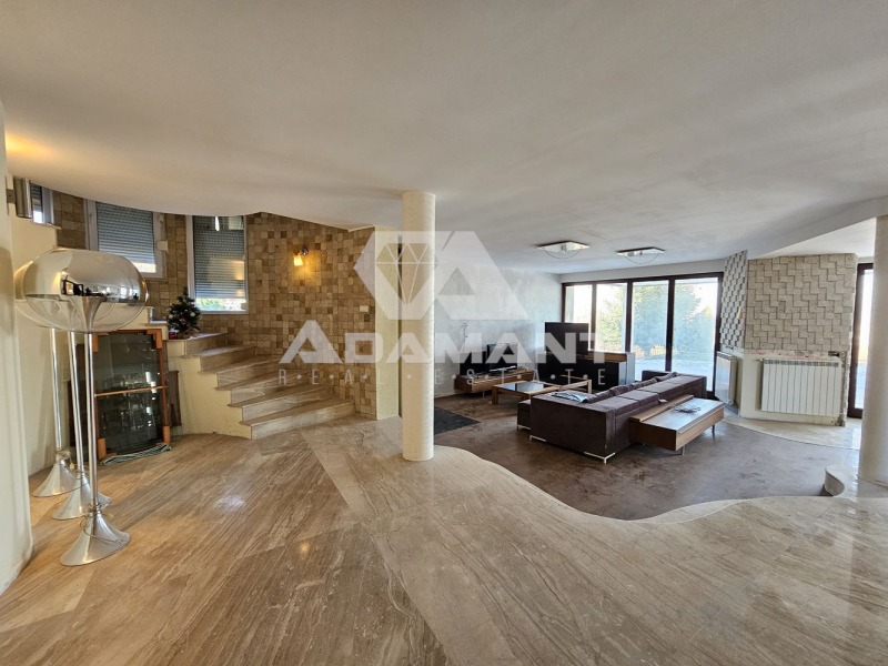 Продава КЪЩА, гр. София, в.з.Киноцентъра, снимка 2 - Къщи - 52622555