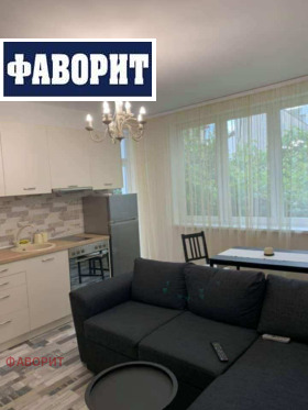 Продава етаж от къща град Пловдив Център - [1] 