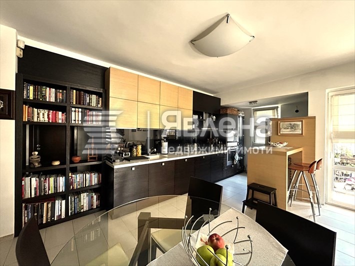 Продава  3-стаен град София , Лозенец , 100 кв.м | 70645534