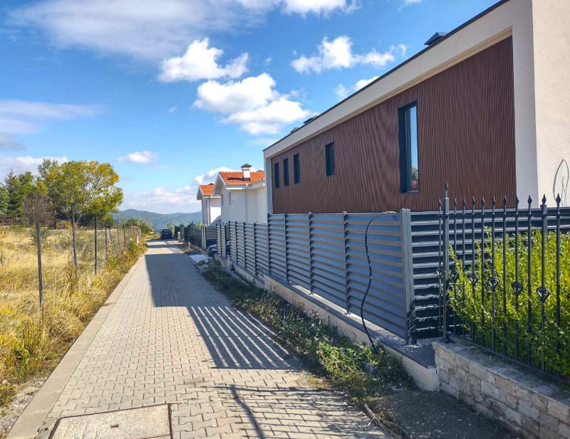 Eladó  Ház Sofia , Bistrica , 650 négyzetméter | 85230514 - kép [2]