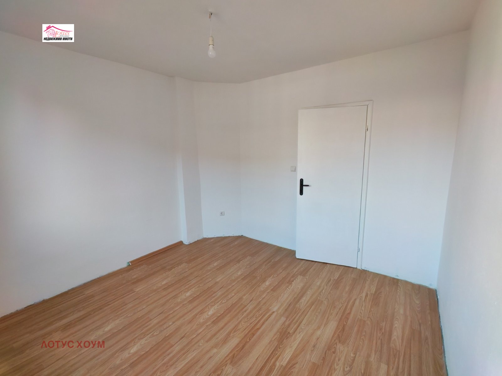 Продава 3-СТАЕН, гр. Варна, ХЕИ, снимка 4 - Апартаменти - 56068477