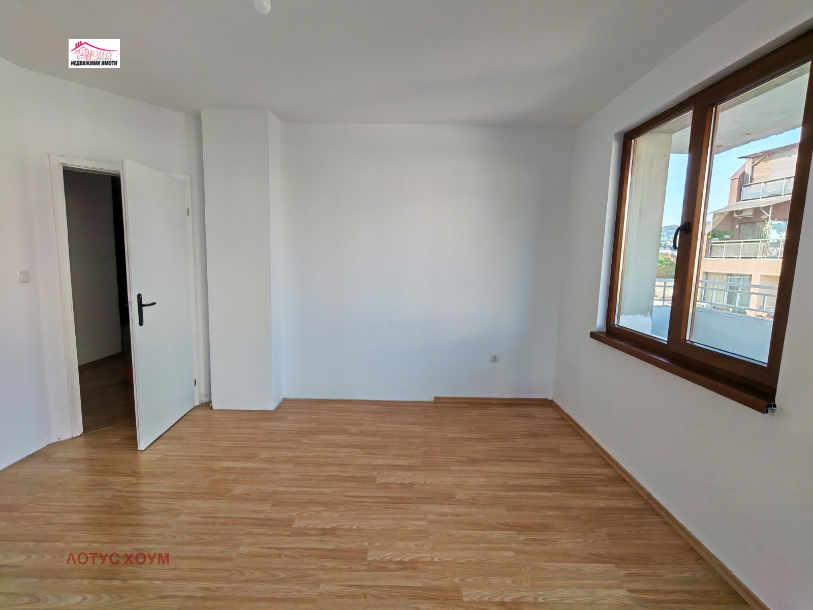 Продава 3-СТАЕН, гр. Варна, ХЕИ, снимка 2 - Апартаменти - 56068477