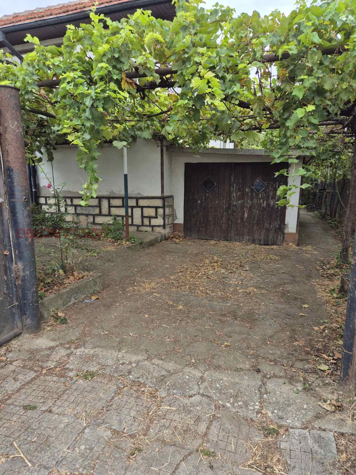 Продава КЪЩА, гр. Левски, област Плевен, снимка 4 - Къщи - 54219149