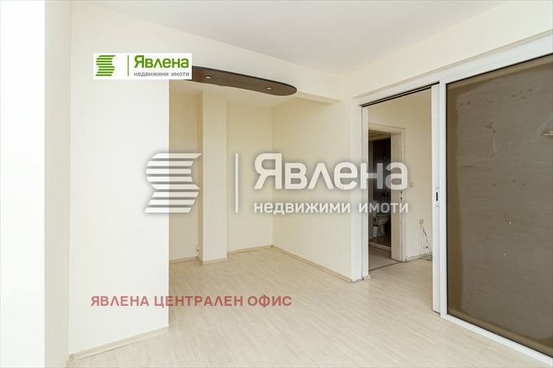 Продава МНОГОСТАЕН, гр. София, Център, снимка 7 - Aпартаменти - 47886466