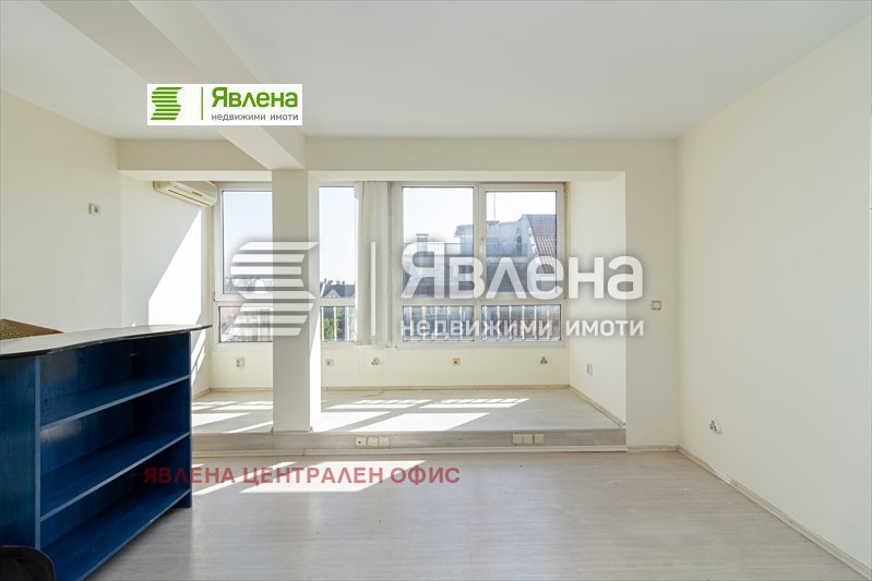 Продава МНОГОСТАЕН, гр. София, Център, снимка 9 - Aпартаменти - 47886466