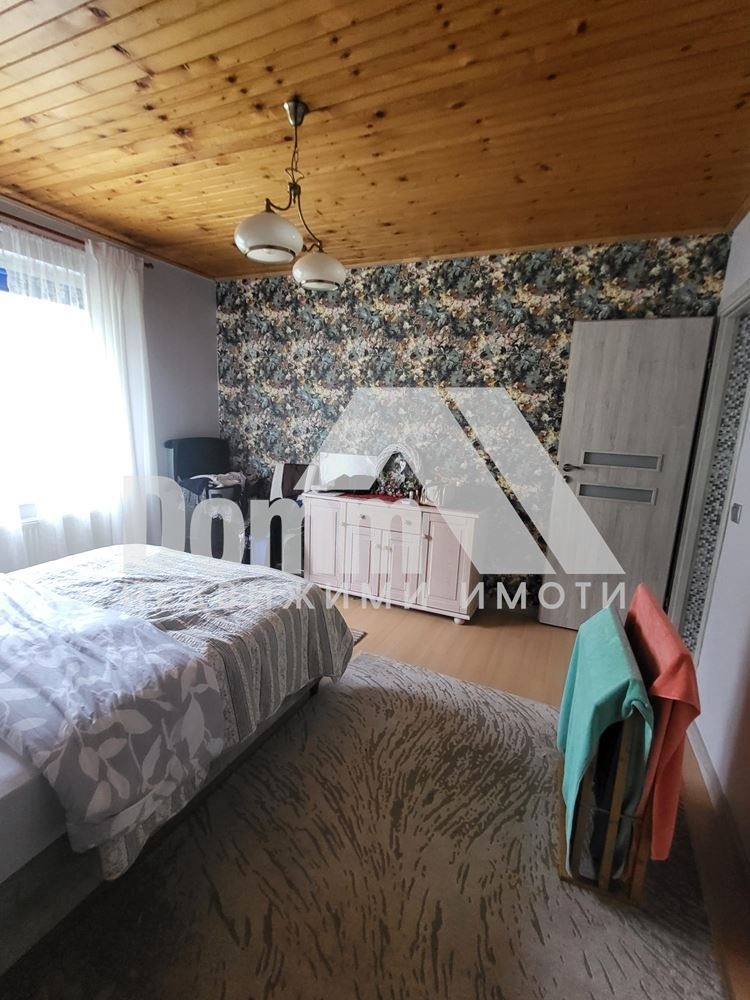 Продава КЪЩА, с. Горен чифлик, област Варна, снимка 15 - Къщи - 52362711