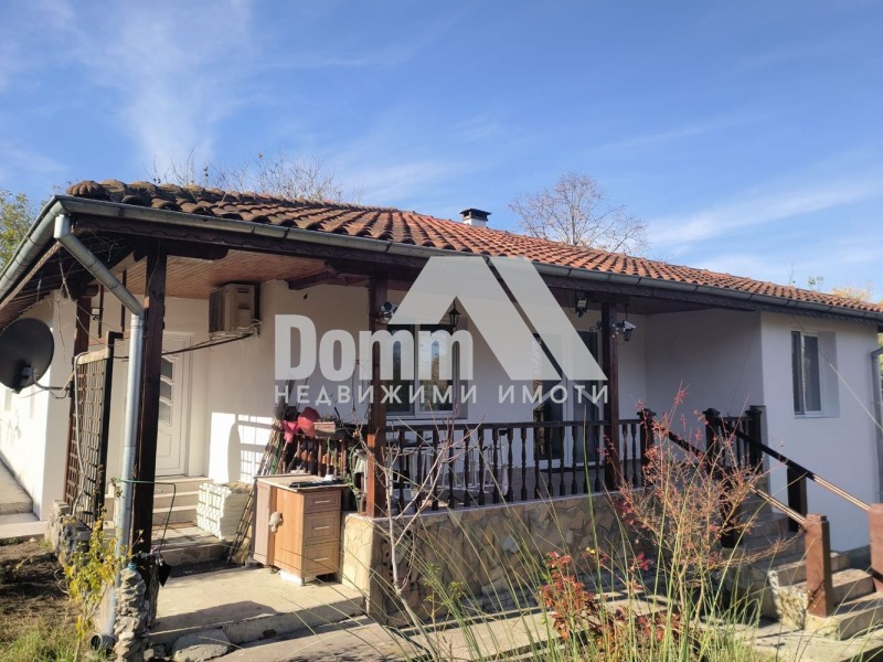 Продава КЪЩА, с. Горен чифлик, област Варна, снимка 2 - Къщи - 52362711