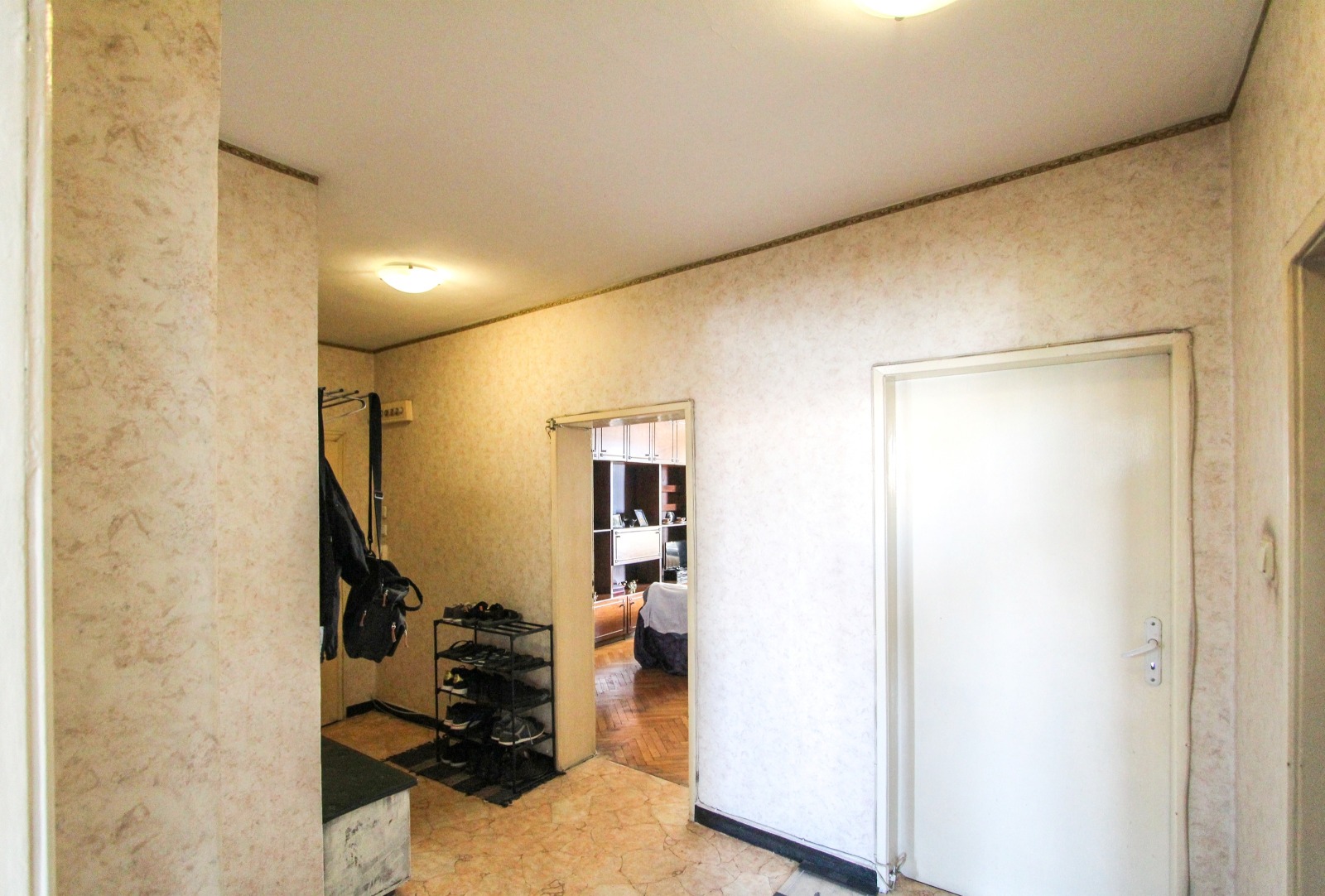 Продава 3-СТАЕН, гр. София, Център, снимка 3 - Апартаменти - 54017126