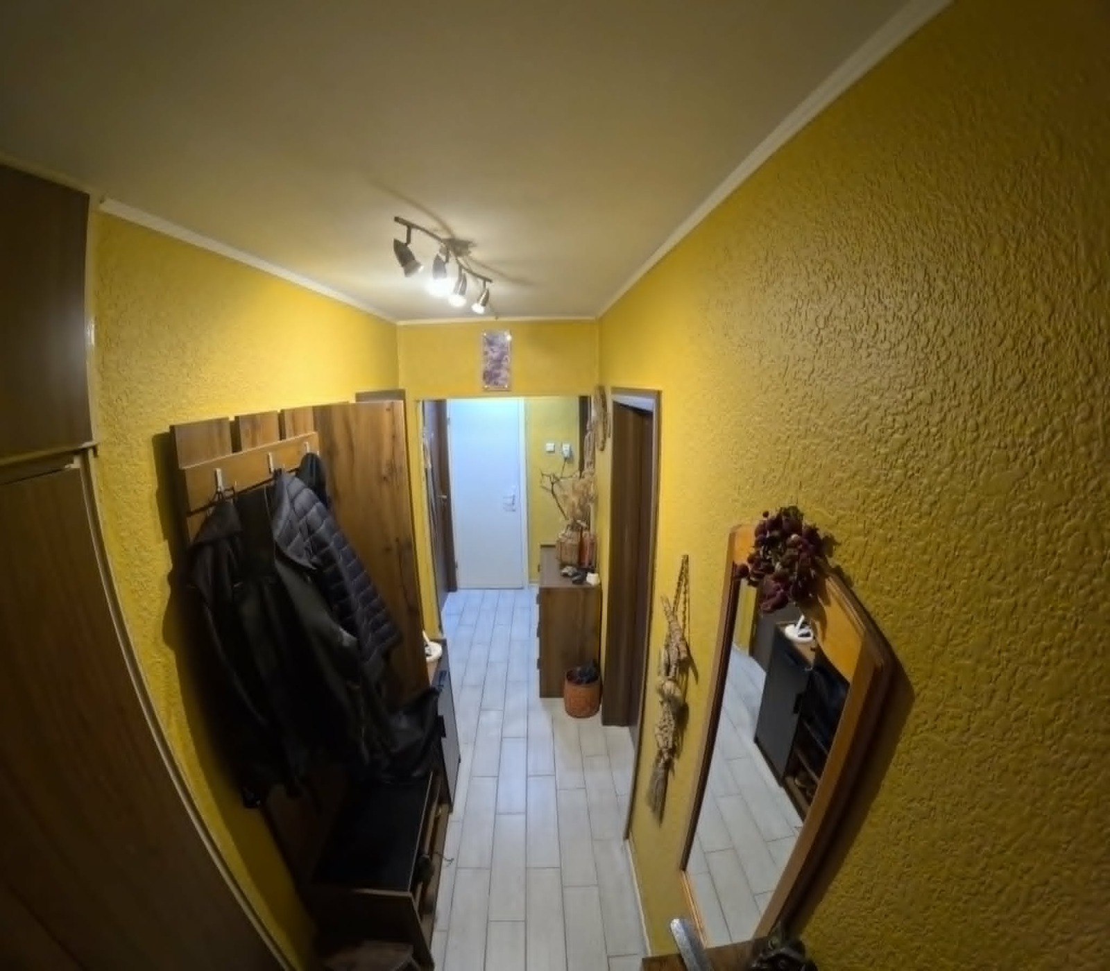 Продава 3-СТАЕН, гр. Русе, Възраждане, снимка 6 - Апартаменти - 54653553