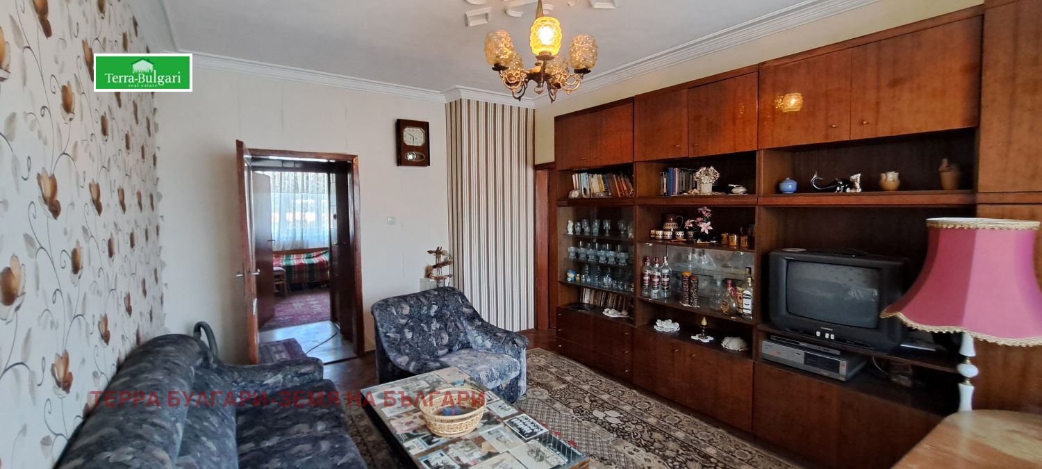 Продава 3-СТАЕН, гр. Перник, Хумни дол, снимка 2 - Апартаменти - 55357740