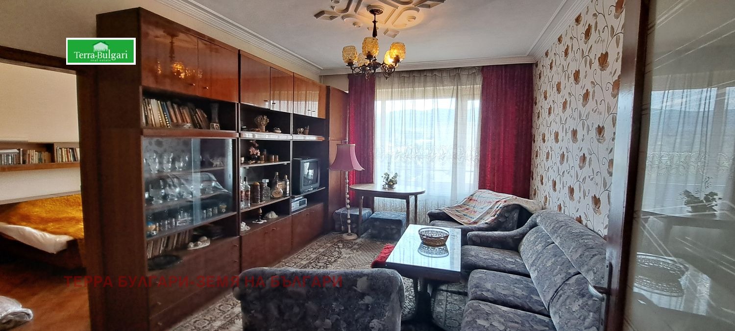 Продава 3-СТАЕН, гр. Перник, Хумни дол