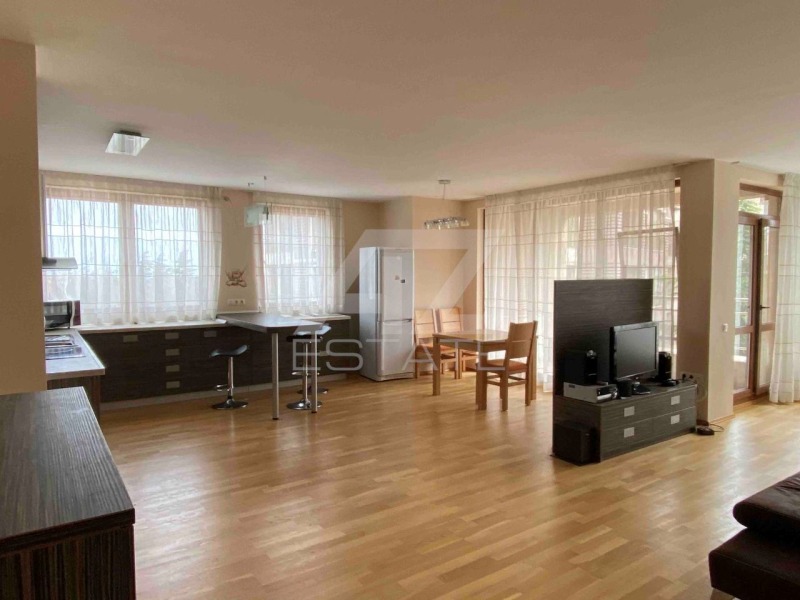 À venda  2 quartos Varna , k.k. Sv.Sv. Konstantin i Elena , 146 m² | 62063639 - imagem [2]