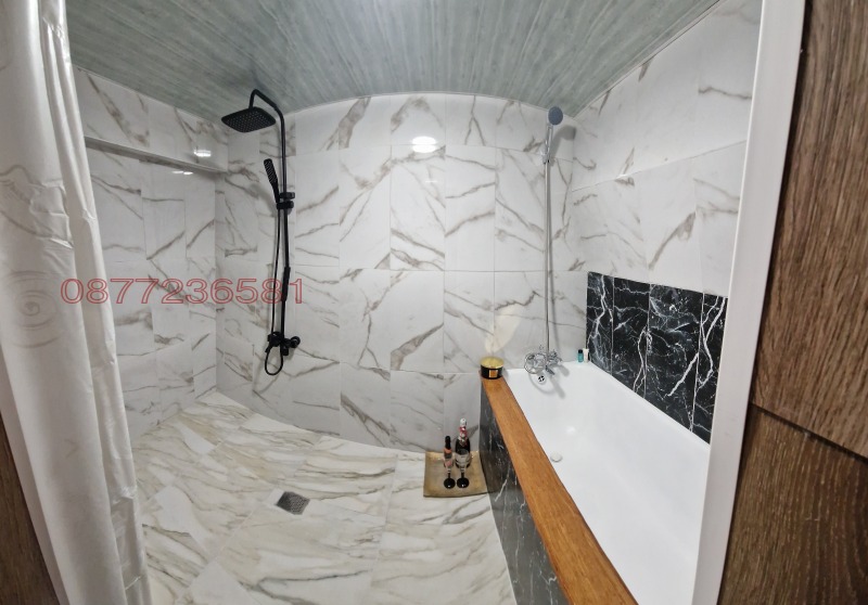 Продава ЕТАЖ ОТ КЪЩА, гр. Добрич, Център, снимка 14 - Етаж от къща - 52784712