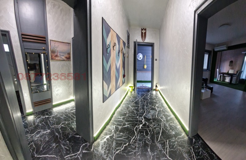 Продава ЕТАЖ ОТ КЪЩА, гр. Добрич, Център, снимка 7 - Етаж от къща - 52784712