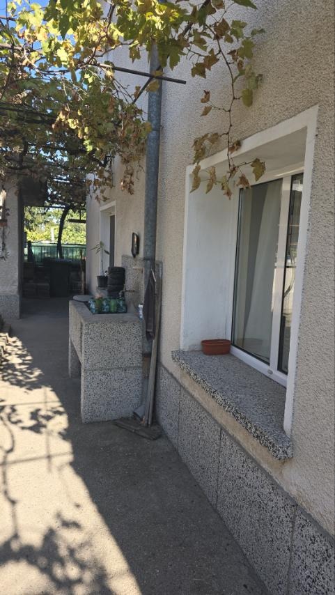 Продава КЪЩА, с. Скутаре, област Пловдив, снимка 10 - Къщи - 52155365