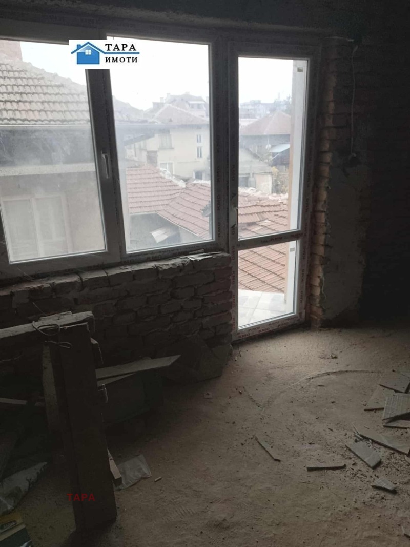 Продава КЪЩА, гр. Монтана, Идеален център, снимка 14 - Къщи - 52389578