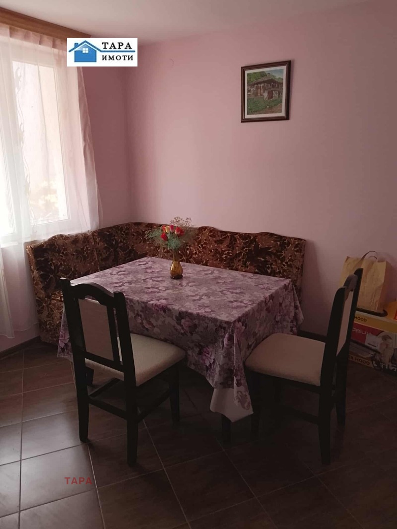 Продава КЪЩА, гр. Монтана, Идеален център, снимка 2 - Къщи - 52389578