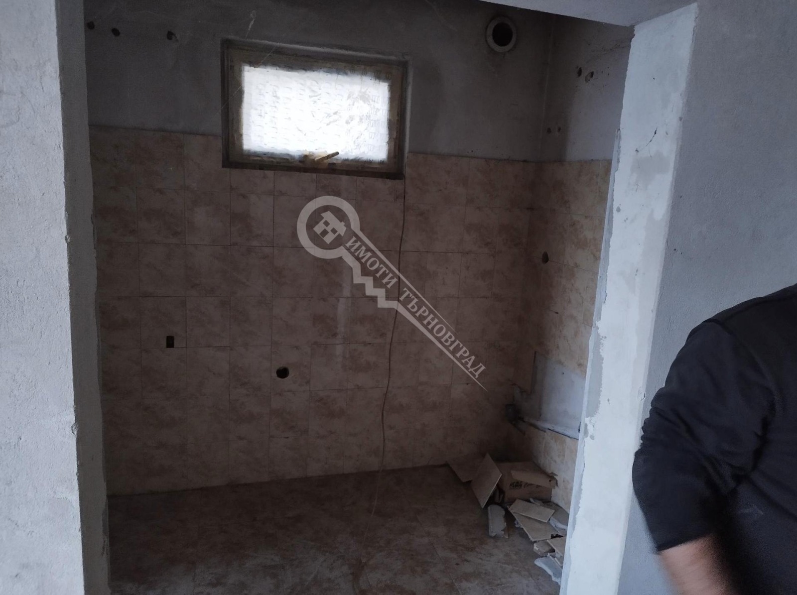 Продава ЕТАЖ ОТ КЪЩА, гр. Дряново, област Габрово, снимка 2 - Етаж от къща - 45317631