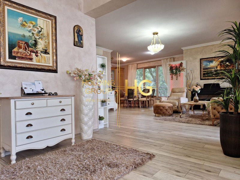 На продаж  3+ кімнати Варна , к.к. Св.Св. Константин и Елена , 216 кв.м | 56092457 - зображення [5]