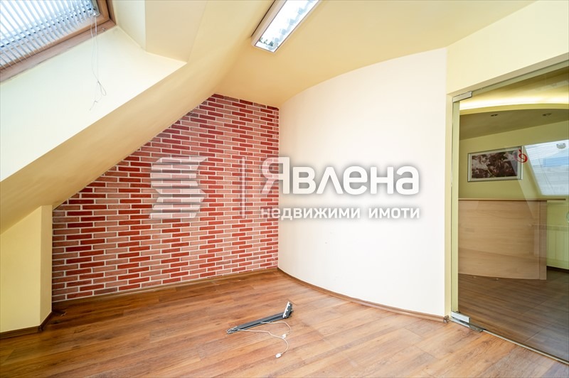 En venta  Oficina Sofia , Borovo , 140 metros cuadrados | 26701652 - imagen [3]