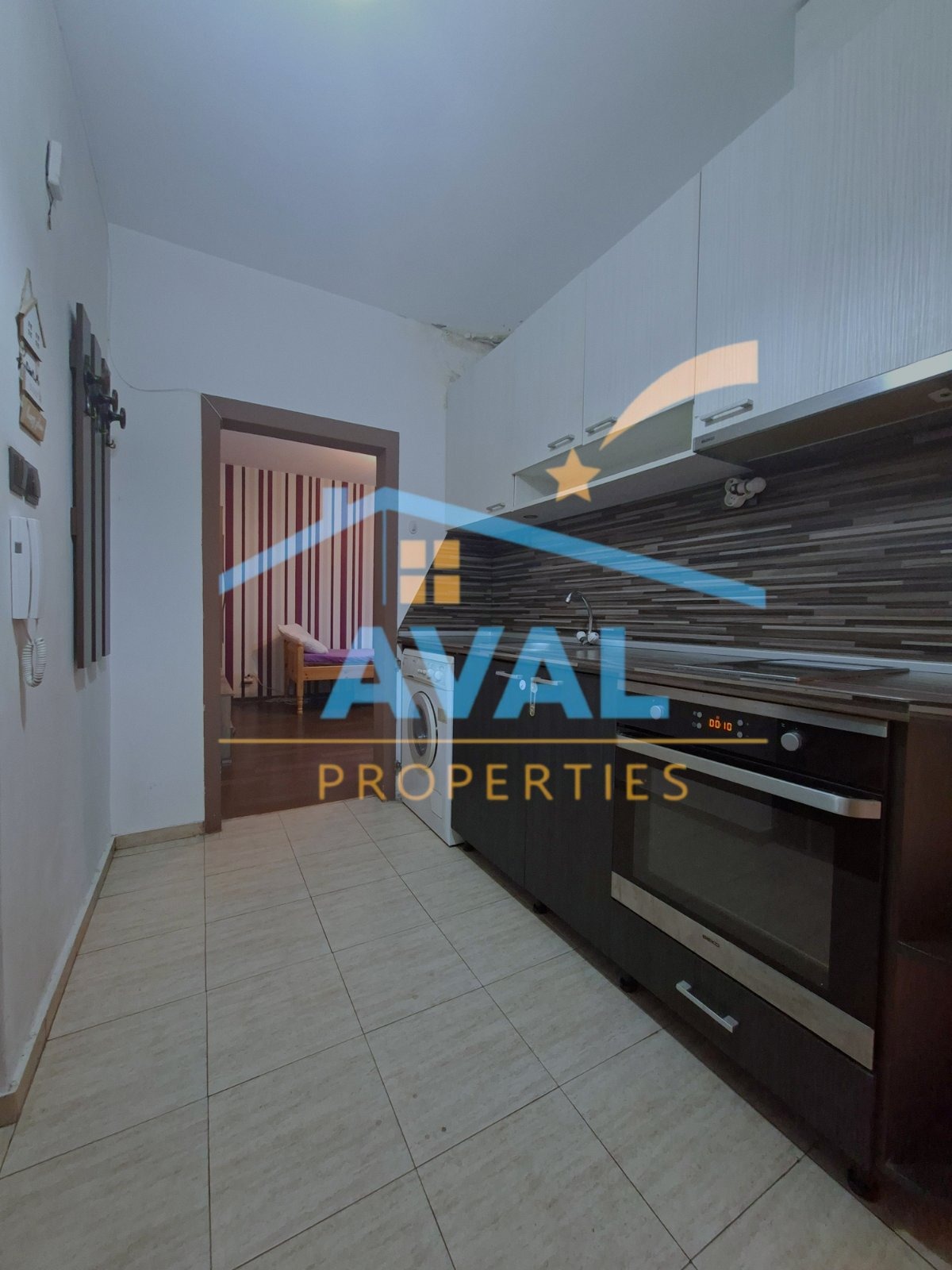 Продава 2-СТАЕН, гр. София, Света Троица, снимка 2 - Апартаменти - 53722219