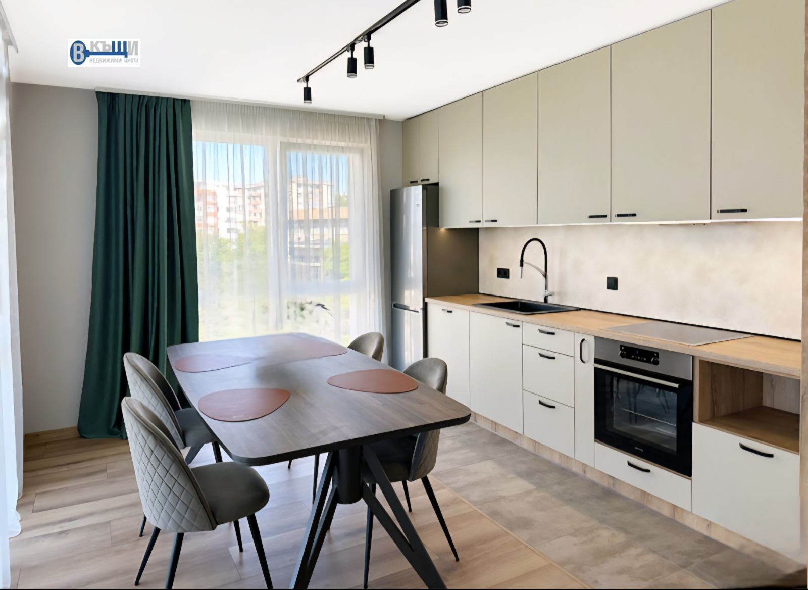 Продава 3-СТАЕН, гр. Велико Търново, Акация, снимка 2 - Апартаменти - 51717946