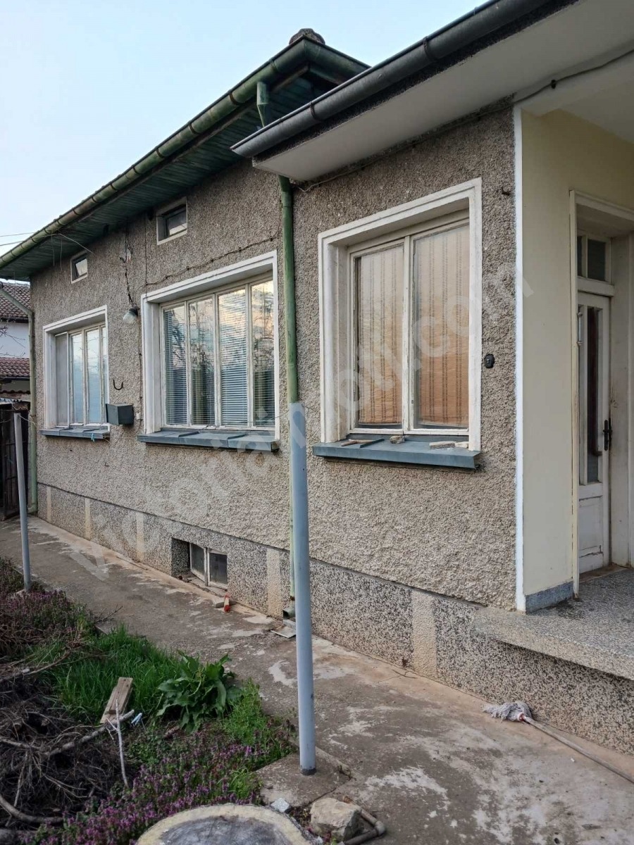 Продава КЪЩА, гр. Бяла черква, област Велико Търново