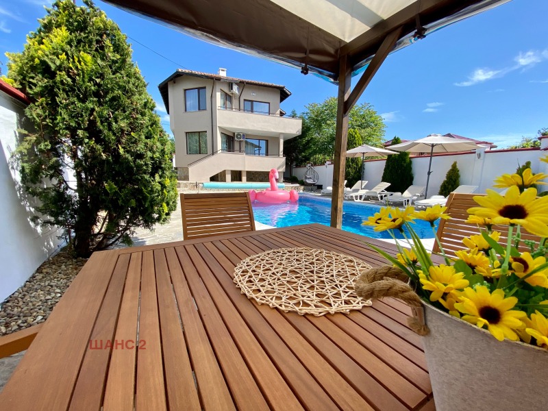 Продава КЪЩА в област Добрич, гр. Балчик - 120 кв.м / 348 900 € » 682 389.09 лв., ШАНС 2