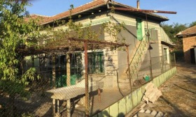 Продава къща област Велико Търново гр. Свищов - [1] 