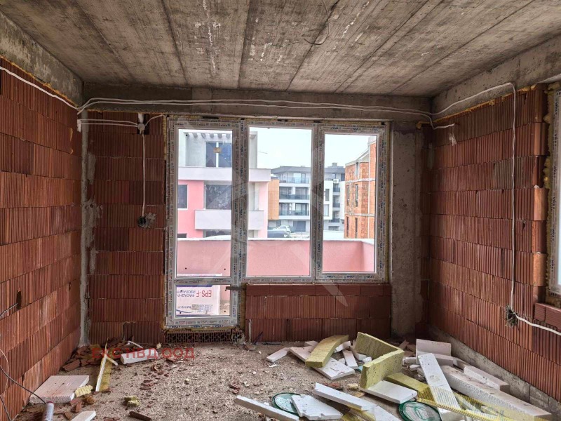 Продава 2-СТАЕН, град Пловдив, Остромила • 90000 € / 176024.70 лв. • 25639727 1