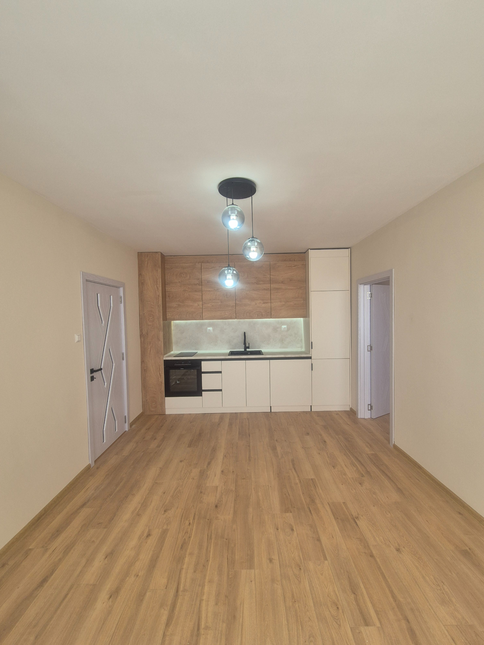 Продава 2-СТАЕН, гр. Стара Загора, Център, снимка 2 - Апартаменти - 55050515