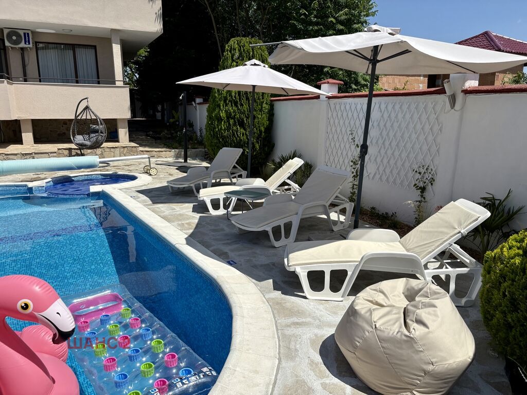 Продава КЪЩА, гр. Балчик, област Добрич, снимка 12 - Къщи - 53792372